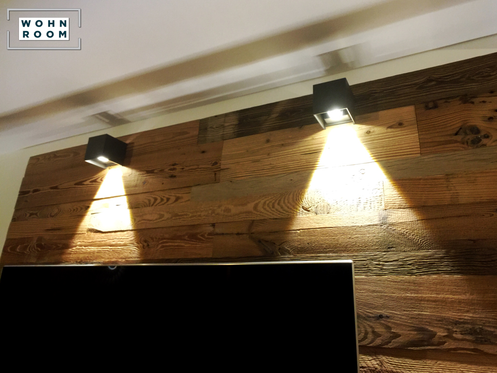 wandverkleidung_holz_scheunenholz_braun_8mm_kartonware_shop.wohn-room_altholz_holzwand_holzpaneele_wandpaneele_wandverkleidung_wohn-room