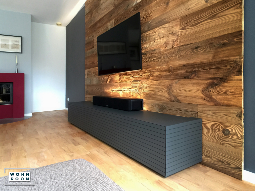 wandverkleidung_holz_scheunenholz_braun_altholz_holzwand_holzpaneele_wandpaneele_wandverkleidung_wohn-room