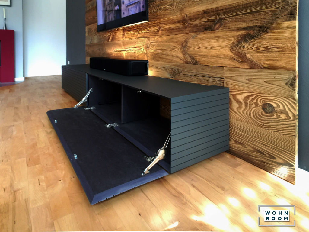 wandverkleidung_holz_scheunenholz_braun_altholz_holzwand_holzpaneele_wandpaneele_wandverkleidung_wohn-room