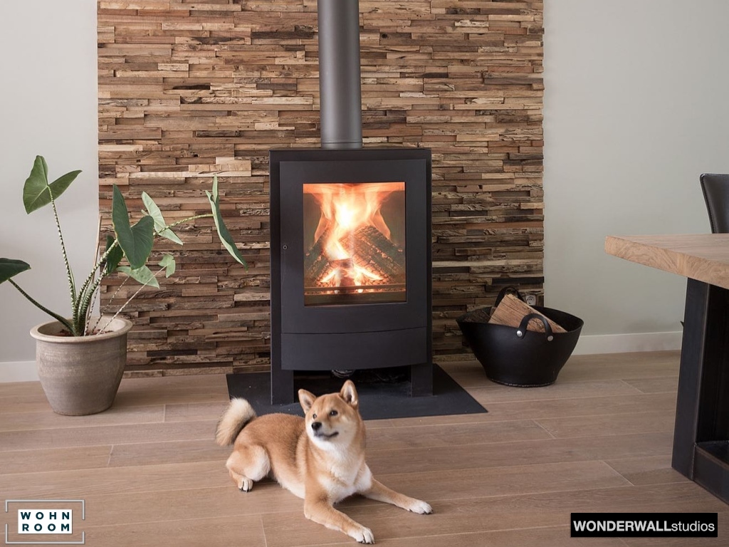 wandverkleidung_holz_wheels_wonderwall_studios_holzwand_holzpaneele_wandpaneele_wand_wohn-room