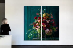 wandverkleidung_schallsauger_blumenstrauss_akustik_raumakustik_schalldämmung_wandbild_wohn-room