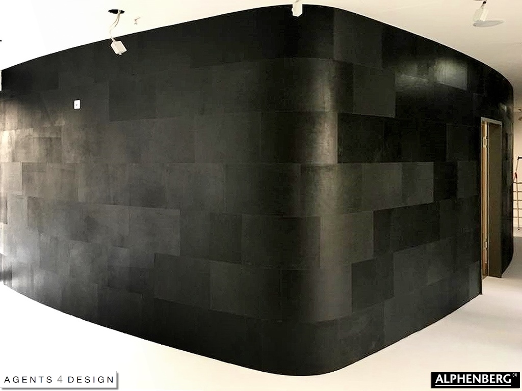 wandverkleidung_leder_boxer_black_alphenberg_lederfliesen_leathertiles_wohn-room