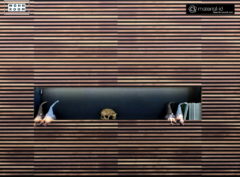 wandverkleidung_akustik_holz_parallelwelten_material-id_schallabsorbation_design_wohn-room