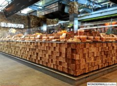 wandverkleidung_holz_jungle_wonderwall_studios_holzwand_holzpaneele_wandpaneele_wand_wohn-room