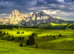 wandverkleidung_schallsauger_dolomiten_akustik_wandbild_wohn-room