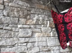 wandverkleidung_stein_nepal_panelpiedra_steinwand_wohn-room